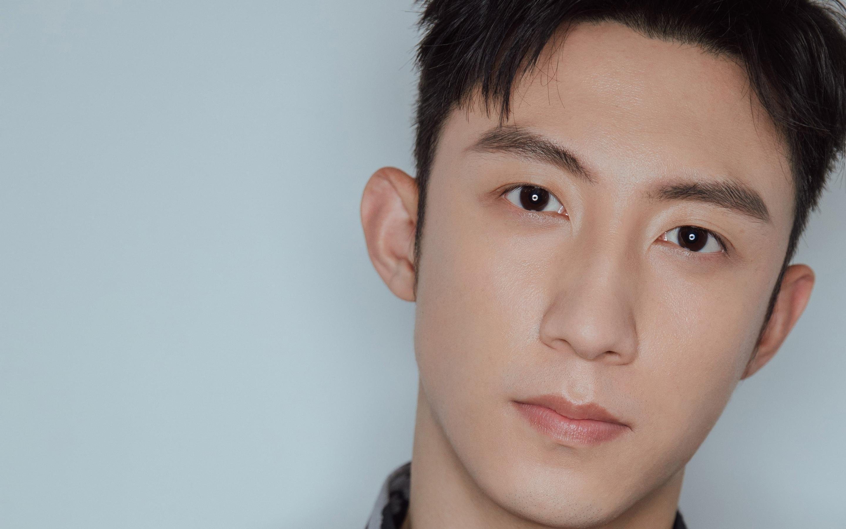 “激情现场:球迷的疯狂援助瞬间”,激情篮球